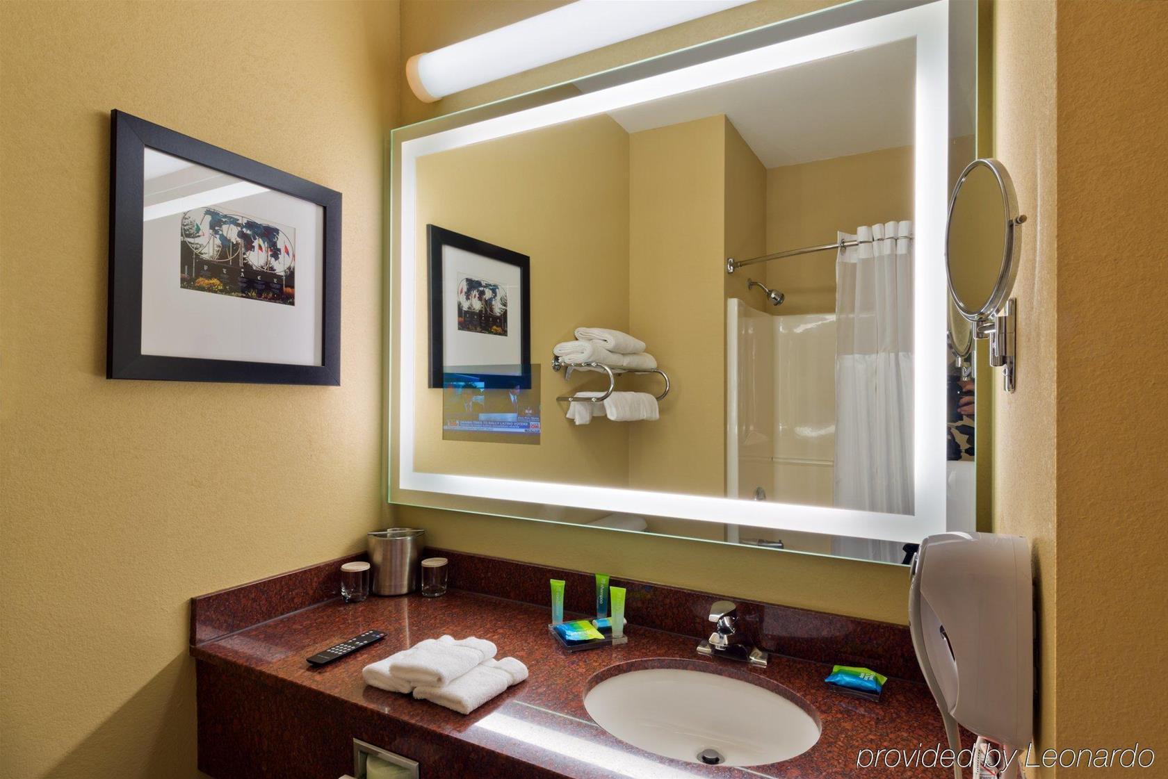 Radisson Hotel & Conference Center Rockford Bagian luar foto