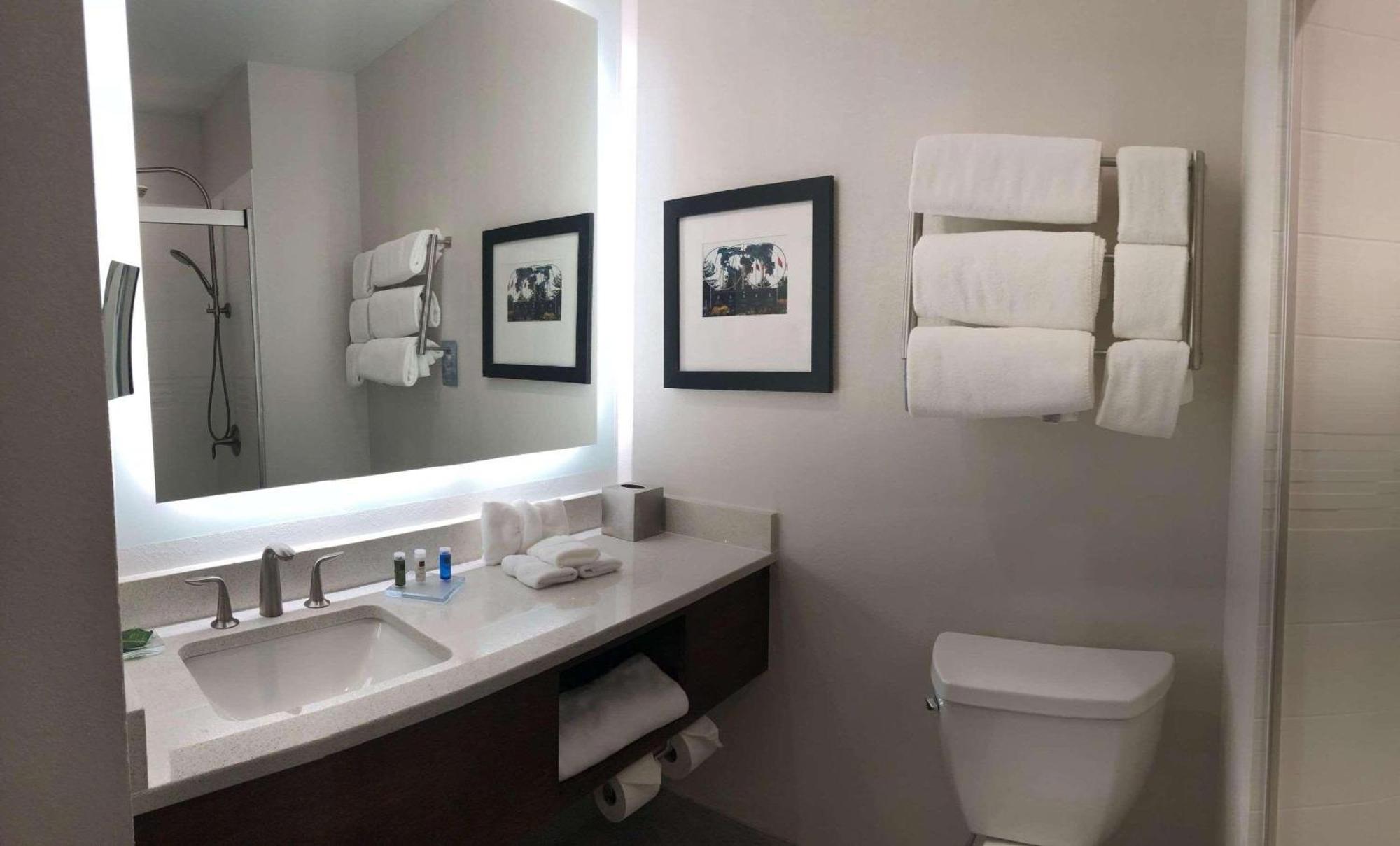 Radisson Hotel & Conference Center Rockford Bagian luar foto